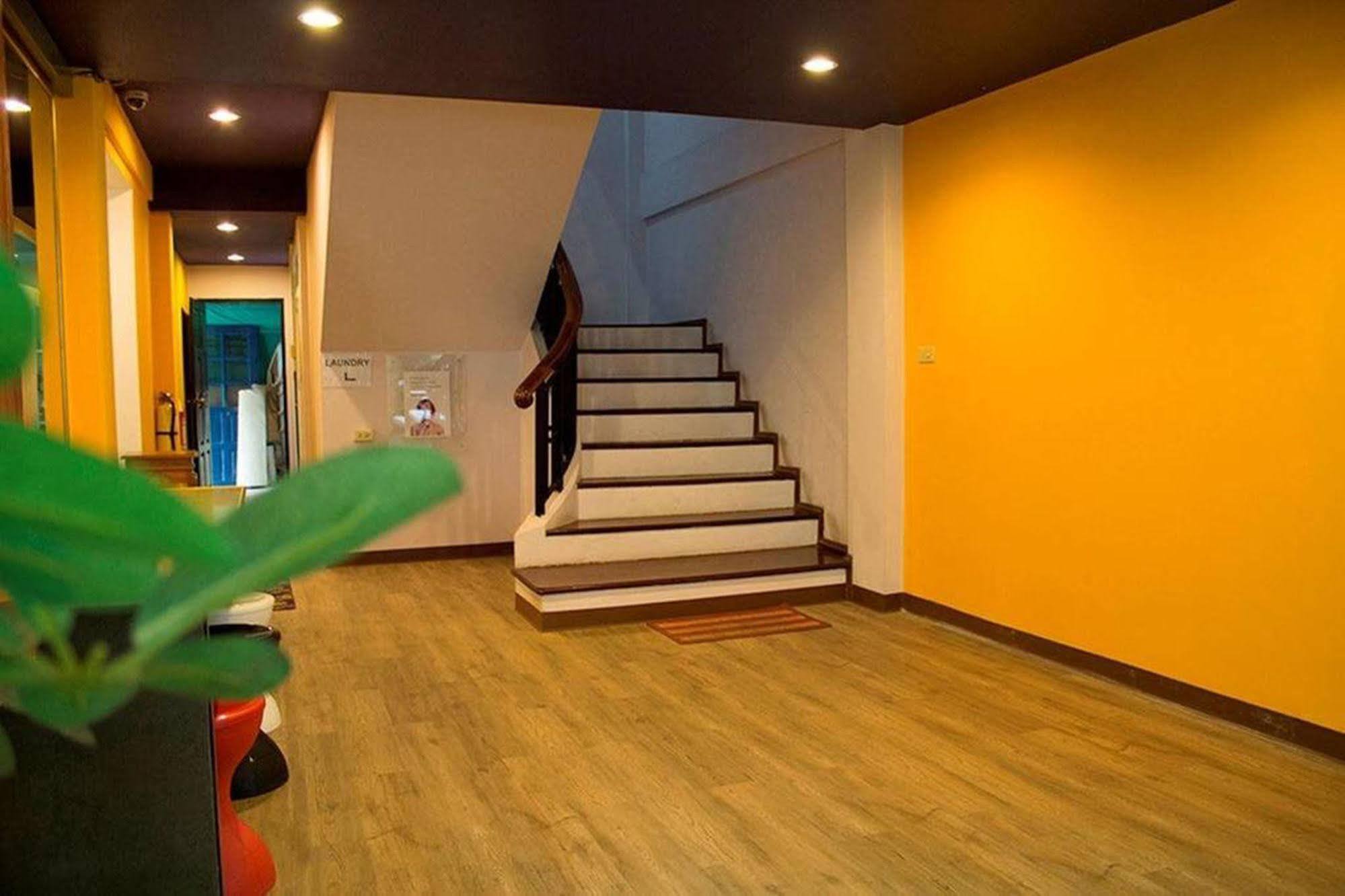 ジャストベッド ホテル バンコク都 エクステリア 写真